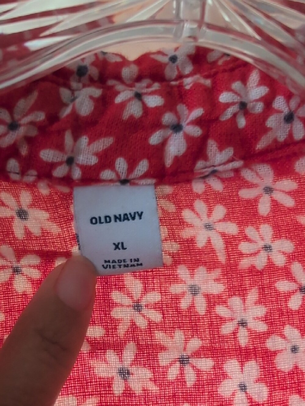 Old Navy Red Floral Button-Front Tie-Hem Shirt - Picture 2 of 5